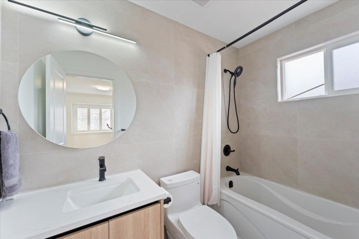 Photo 31 at 817 W 60th Avenue, Marpole, Vancouver West