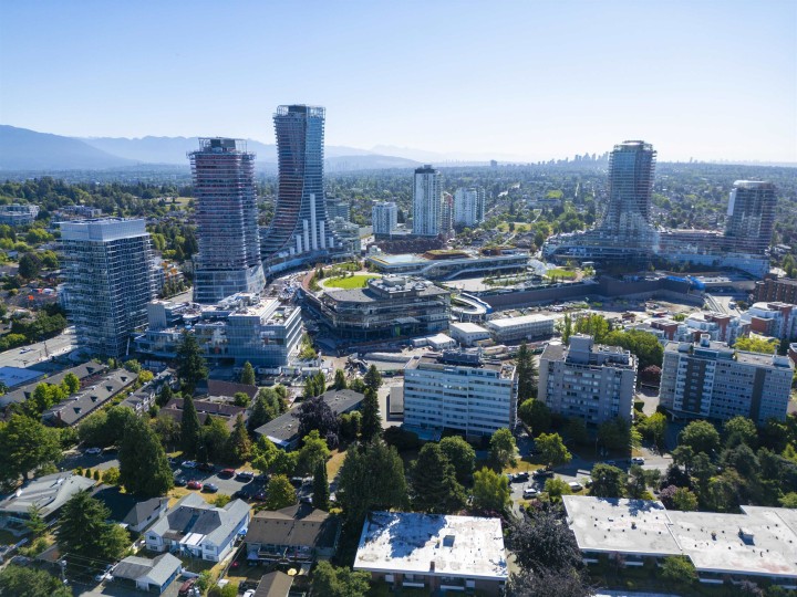Photo 1 at 23 - 5812 Tisdall Street, Oakridge VW, Vancouver West
