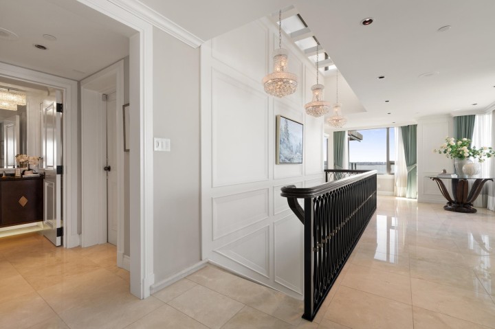 Photo 6 at PH - 2250 Bellevue Avenue, Dundarave, West Vancouver