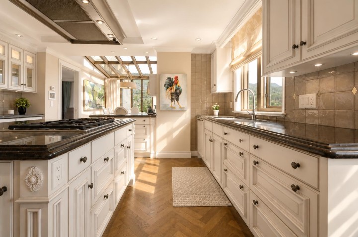 Photo 13 at PH - 2250 Bellevue Avenue, Dundarave, West Vancouver