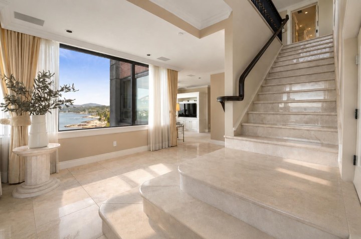Photo 16 at PH - 2250 Bellevue Avenue, Dundarave, West Vancouver
