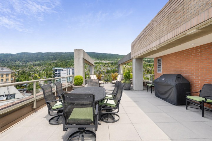 Photo 33 at PH - 2250 Bellevue Avenue, Dundarave, West Vancouver