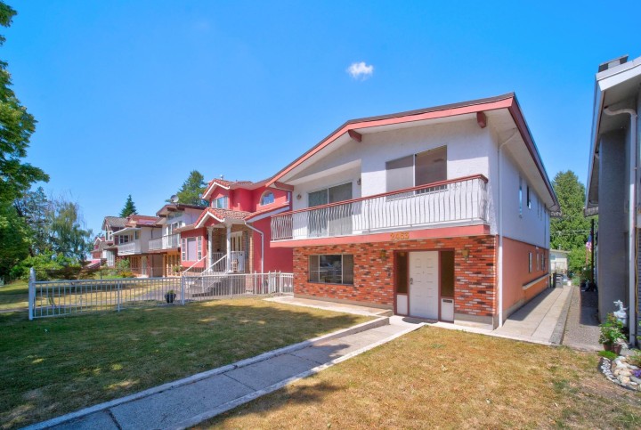 Photo 1 at 2463 Galt Street, Collingwood VE, Vancouver East