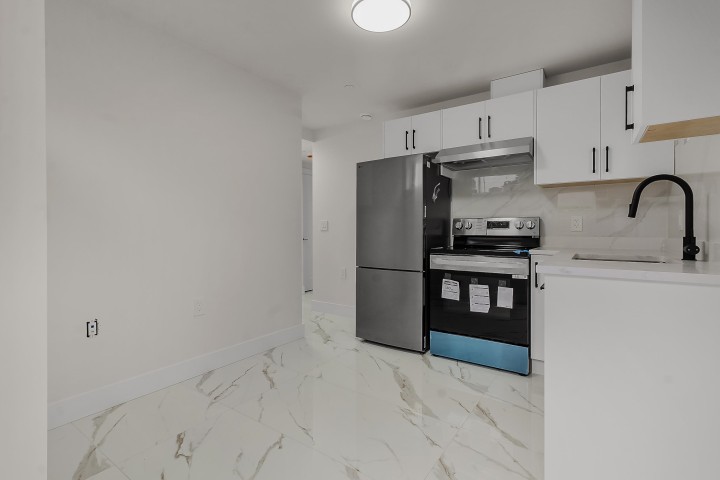Photo 23 at 583 E 60th Avenue, South Vancouver, Vancouver East