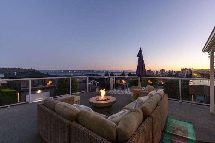 Photo 2 at 1104 Esquimalt Avenue, Ambleside, West Vancouver