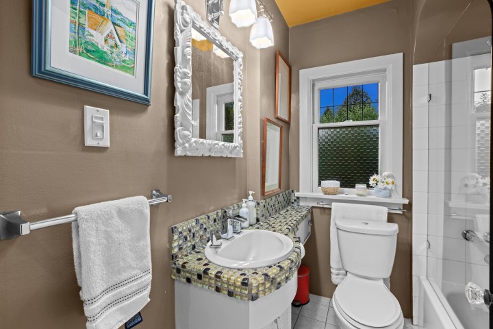 Photo 17 at 1104 Esquimalt Avenue, Ambleside, West Vancouver
