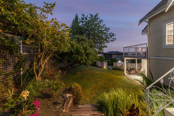 Photo 33 at 1104 Esquimalt Avenue, Ambleside, West Vancouver