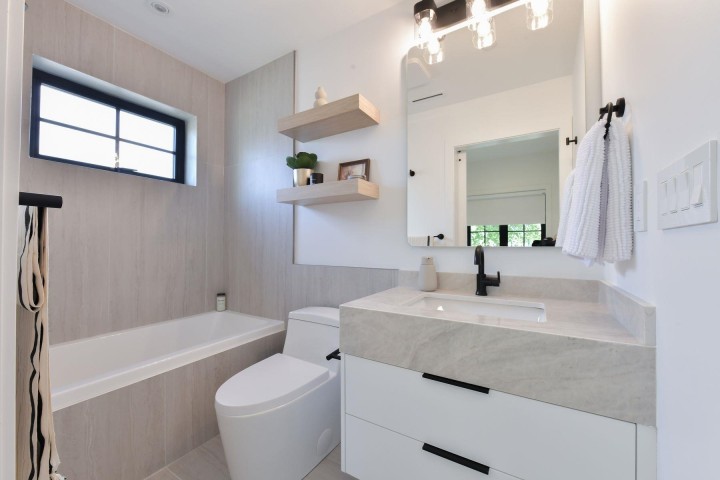 Photo 21 at 1 - 2682 Napier Street, Renfrew VE, Vancouver East