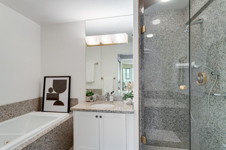 Photo 18 at 504 - 1600 Hornby Street, Yaletown, Vancouver West