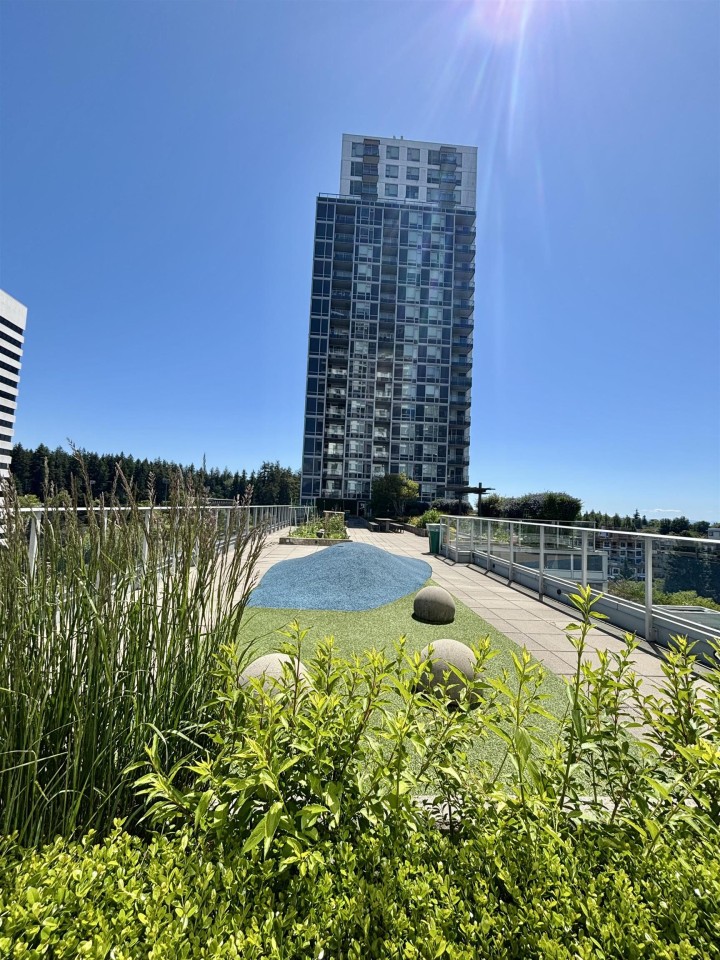Photo 22 at 3104 - 5665 Boundary Road, Vancouver East