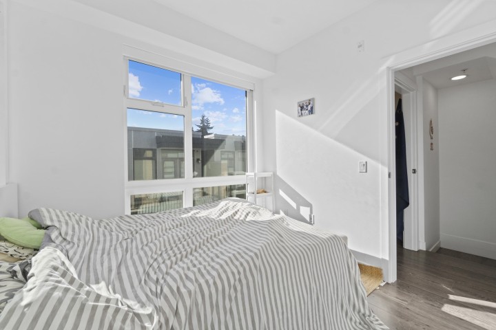 Photo 6 at 190 W 63rd Avenue, Marpole, Vancouver West