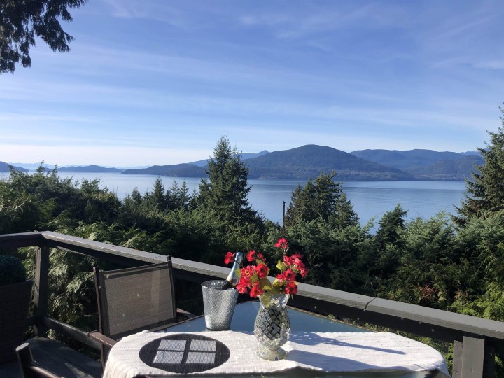 Photo 1 at 20 Oceanview Road, Lions Bay, West Vancouver
