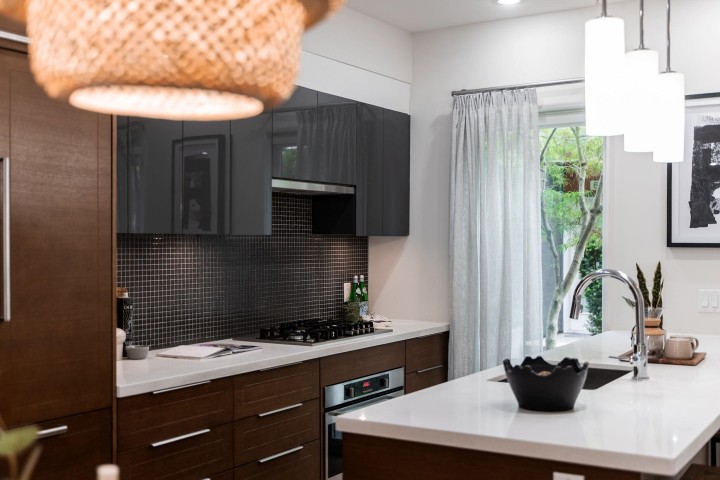 Photo 12 at 637 Victoria Drive, Hastings, Vancouver East