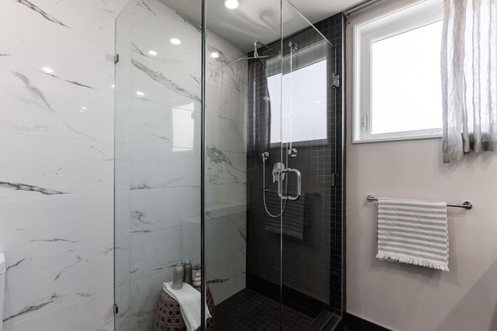 Photo 21 at 637 Victoria Drive, Hastings, Vancouver East