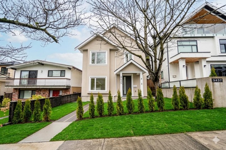 Photo 1 at 3435 Franklin Street, Hastings Sunrise, Vancouver East