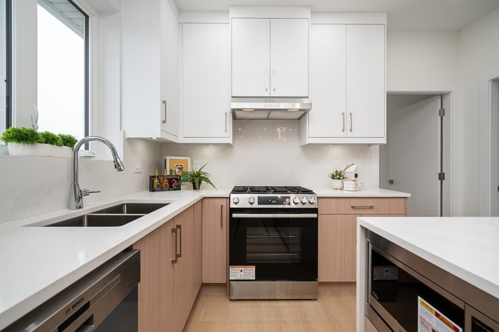 Photo 10 at 3435 Franklin Street, Hastings Sunrise, Vancouver East