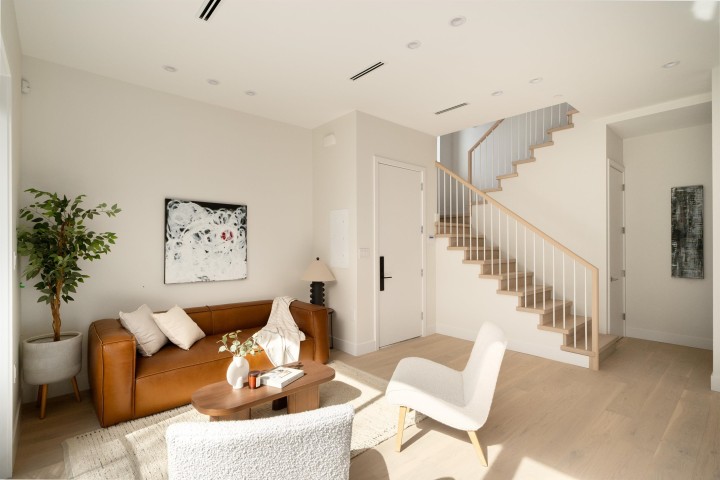 Photo 3 at 2 - 4161 Windsor Street, Fraser VE, Vancouver East