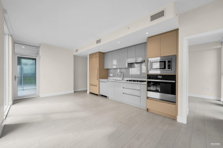 Photo 9 at 2406 - 3538 Sawmill Crescent, Vancouver East
