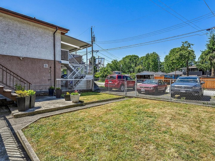 Photo 4 at 3807 Victoria Drive, Victoria VE, Vancouver East