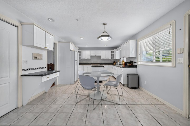 Photo 16 at 1033 E 39th Avenue, Fraser VE, Vancouver East