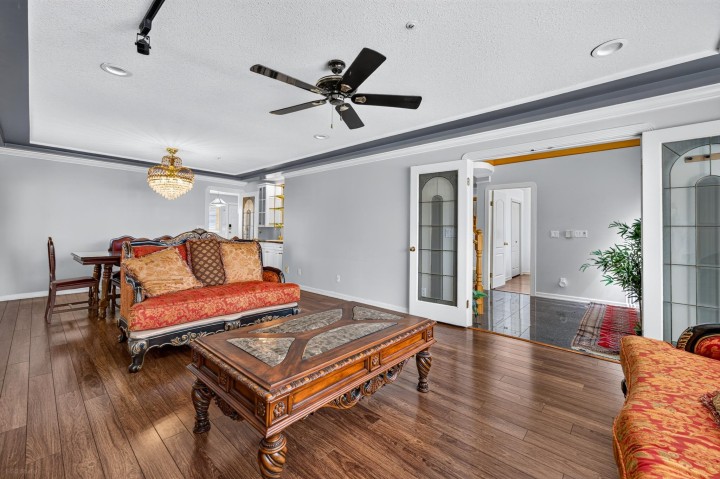 Photo 7 at 1033 E 39th Avenue, Fraser VE, Vancouver East