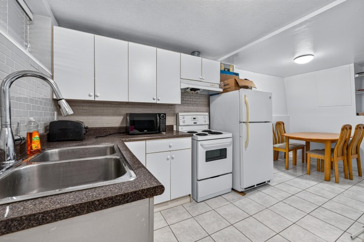 Photo 32 at 1033 E 39th Avenue, Fraser VE, Vancouver East