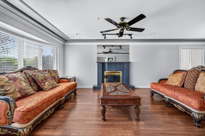 Photo 5 at 1033 E 39th Avenue, Fraser VE, Vancouver East