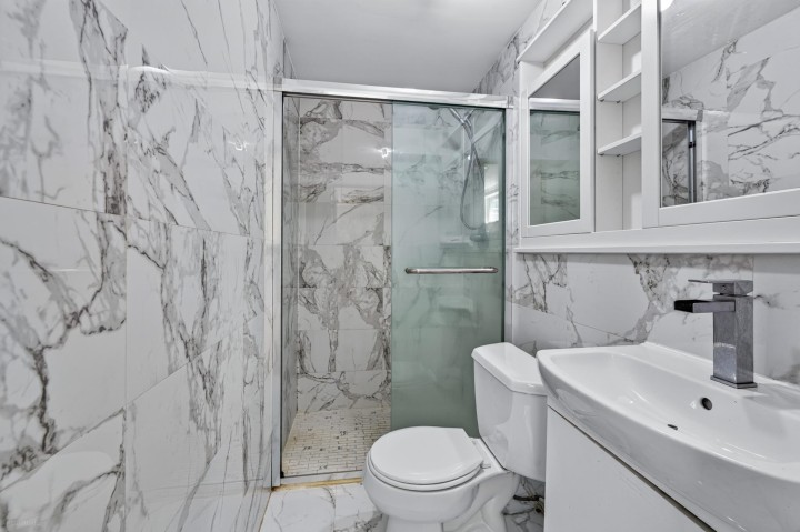 Photo 33 at 1033 E 39th Avenue, Fraser VE, Vancouver East