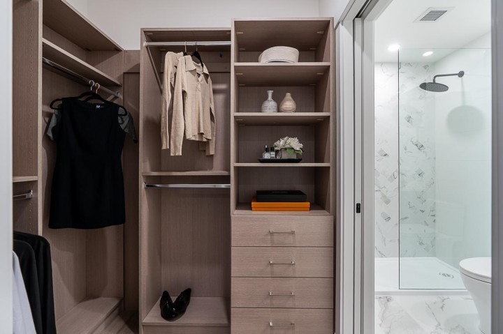 Photo 5 at 201 - 422 Lakewood Drive, Hastings, Vancouver East