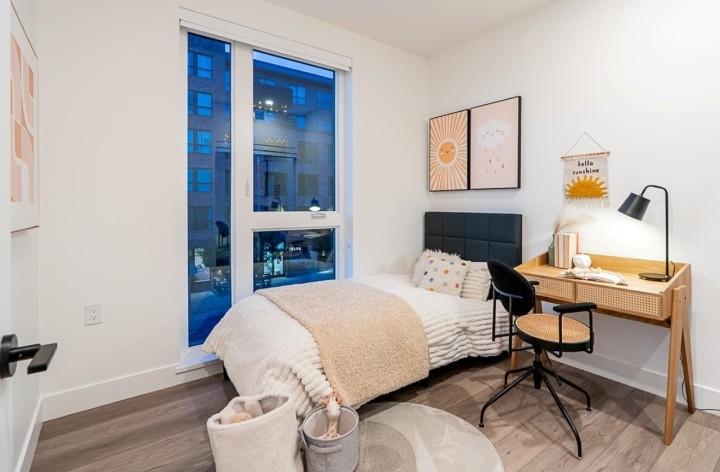 Photo 8 at 201 - 422 Lakewood Drive, Hastings, Vancouver East