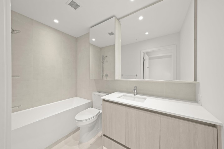 Photo 23 at 605 - 4928 Quebec Street, Main, Vancouver East
