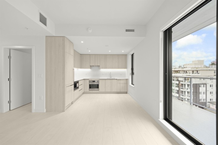 Photo 9 at 605 - 4928 Quebec Street, Main, Vancouver East