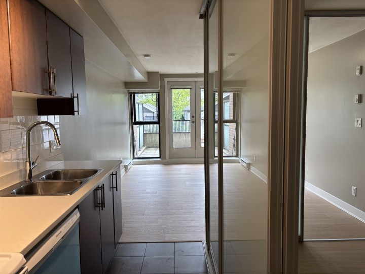 Photo 9 at 211 - 2150 E Hastings Street, Hastings, Vancouver East