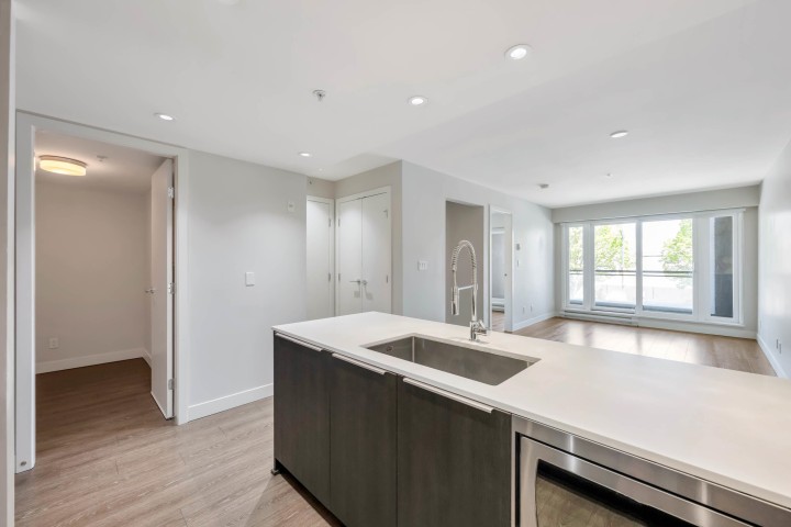 Photo 5 at 218 - 1588 E Hastings Street, Hastings, Vancouver East
