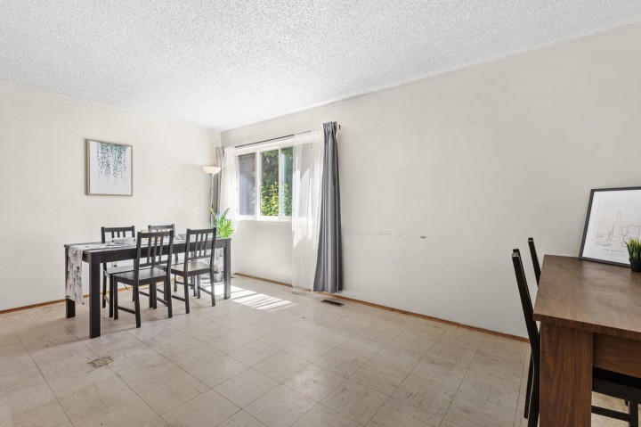 Photo 5 at 122 - 3461 E 49th Avenue, Killarney VE, Vancouver East