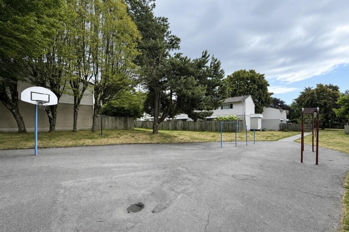 Photo 25 at 6878 Arlington Street, Killarney VE, Vancouver East