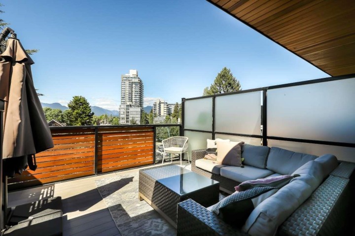 Photo 3 at 2288 E 33rd Avenue, Vancouver East