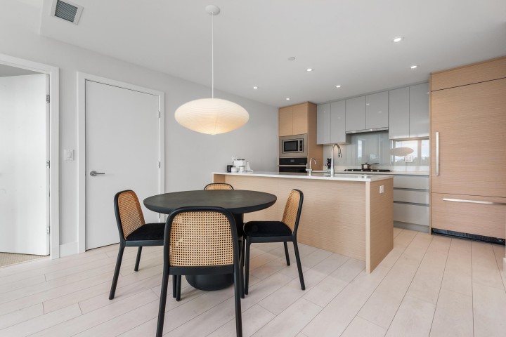 Photo 5 at 560 - 8575 Rivergrass Drive, South Marine, Vancouver East