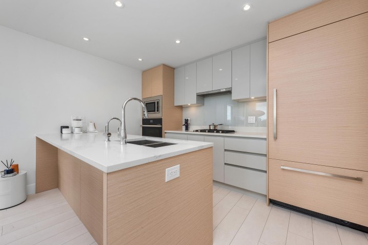 Photo 9 at 560 - 8575 Rivergrass Drive, South Marine, Vancouver East