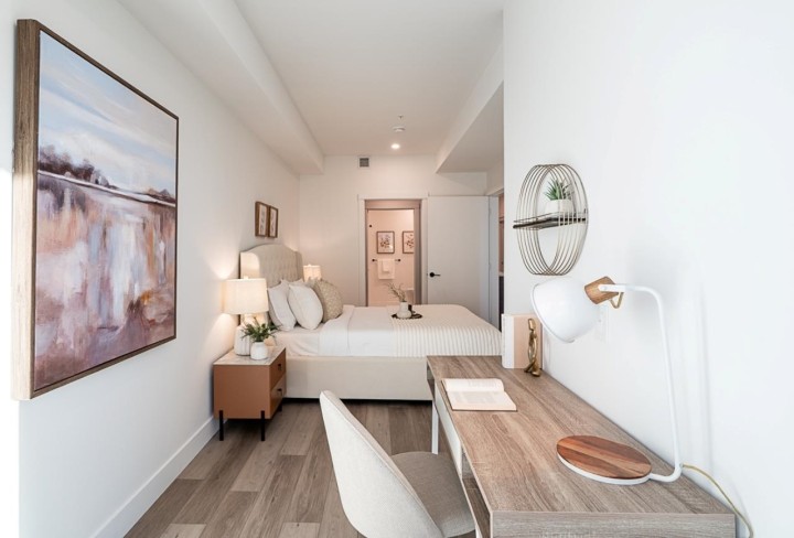 Photo 4 at 202 - 422 Lakewood Drive, Hastings, Vancouver East