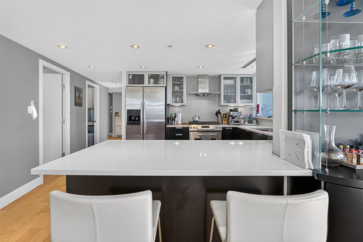 Photo 12 at 702 - 1205 W Hastings Street, Coal Harbour, Vancouver West