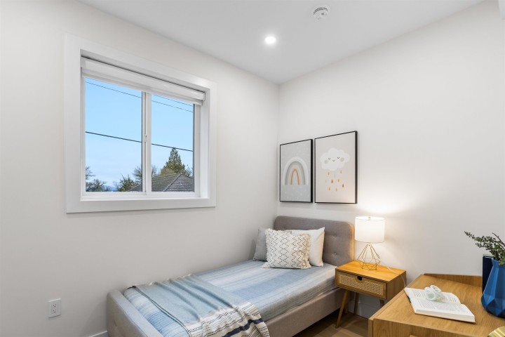 Photo 17 at 2 - 5306 Culloden Street, Knight, Vancouver East