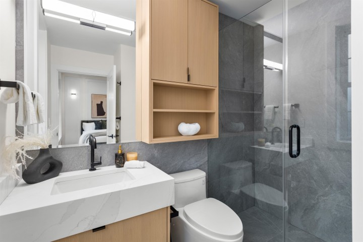 Photo 12 at 2 - 5306 Culloden Street, Knight, Vancouver East