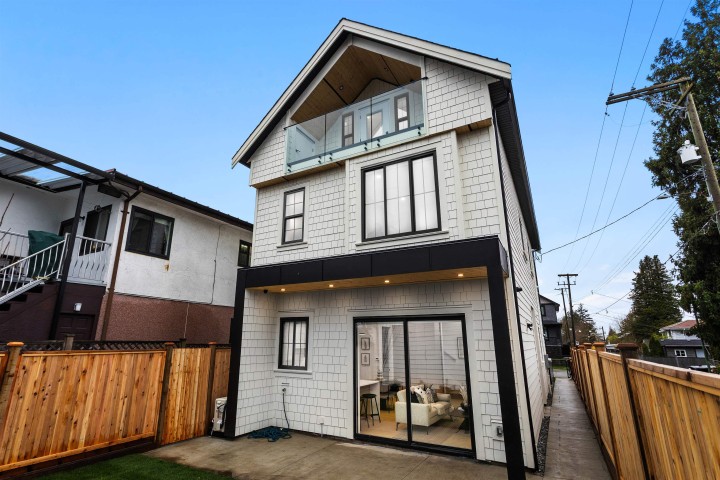 Photo 20 at 2 - 5306 Culloden Street, Knight, Vancouver East