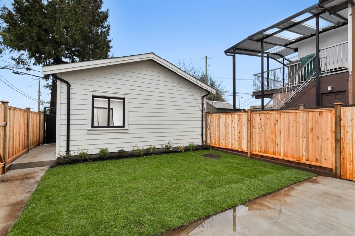 Photo 21 at 2 - 5306 Culloden Street, Knight, Vancouver East