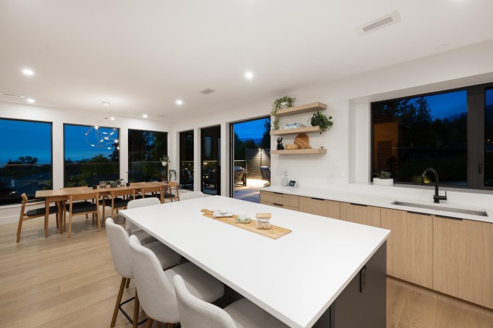 Photo 17 at 255 Sandringham Crescent, Upper Lonsdale, North Vancouver