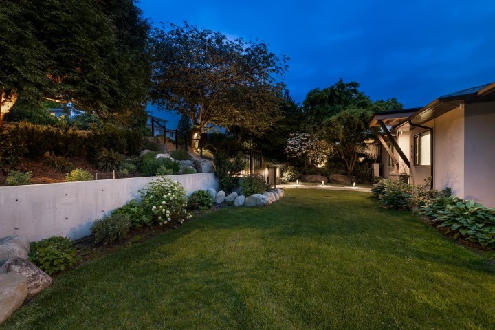 Photo 4 at 255 Sandringham Crescent, Upper Lonsdale, North Vancouver