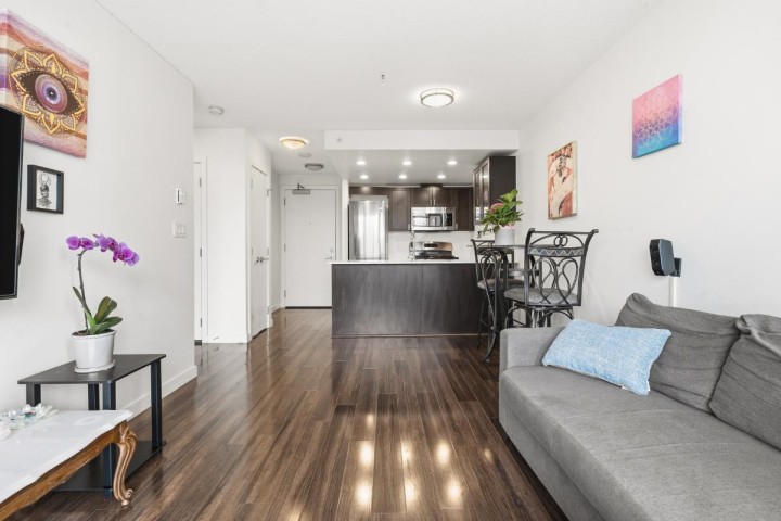Photo 9 at 319 - 4818 Eldorado Mews, Collingwood VE, Vancouver East
