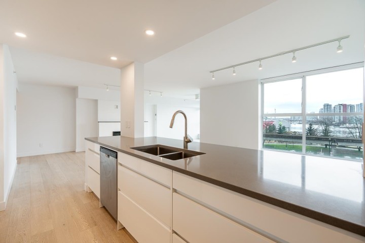 Photo 13 at 403 - 1188 Quebec Street, Downtown VE, Vancouver East