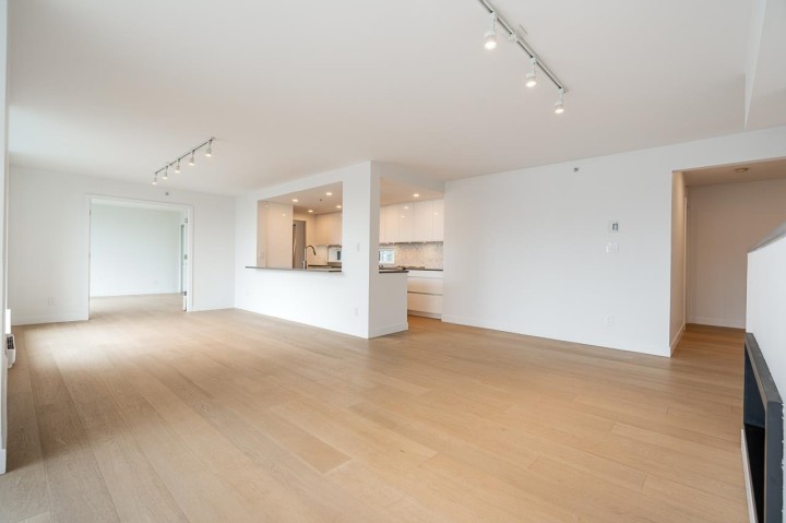 Photo 7 at 403 - 1188 Quebec Street, Downtown VE, Vancouver East